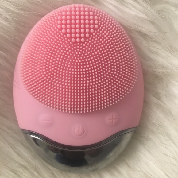 Deep cleansing face brush - Picture 2 of 3